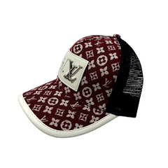 Hat-1051