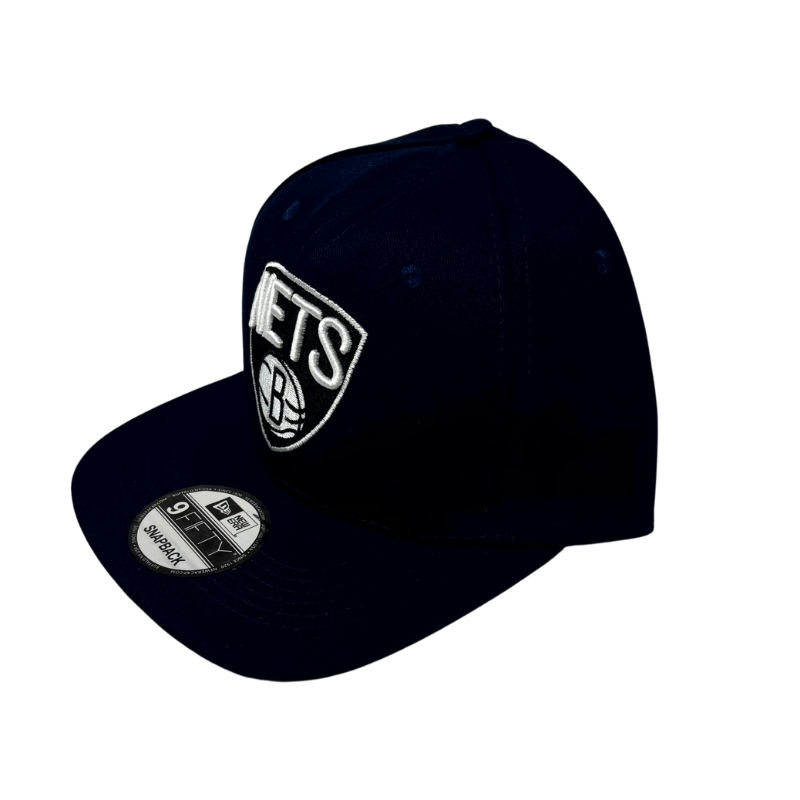 Hat-1095