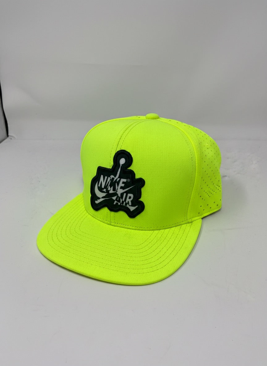 Hat-1502