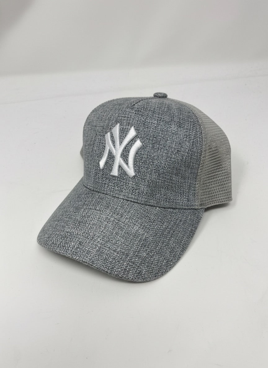 Hat-1746