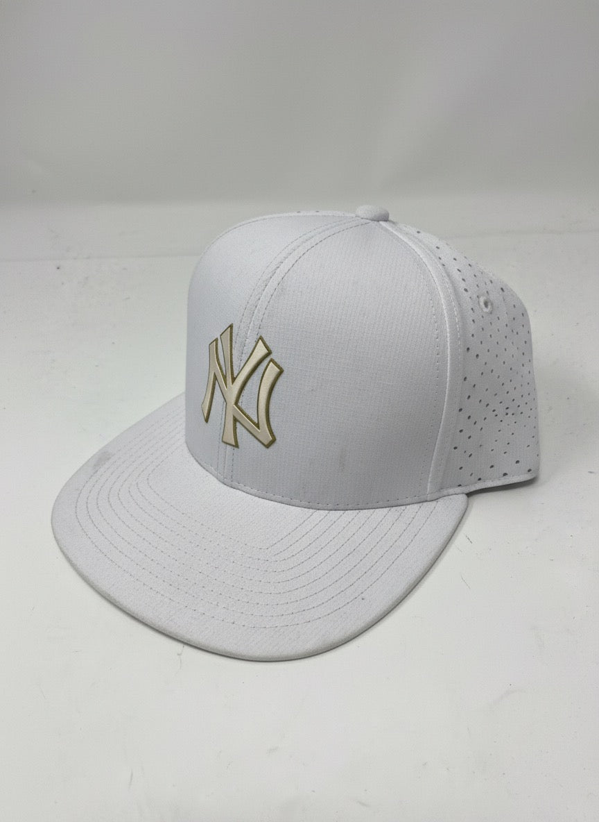 Hat-1743